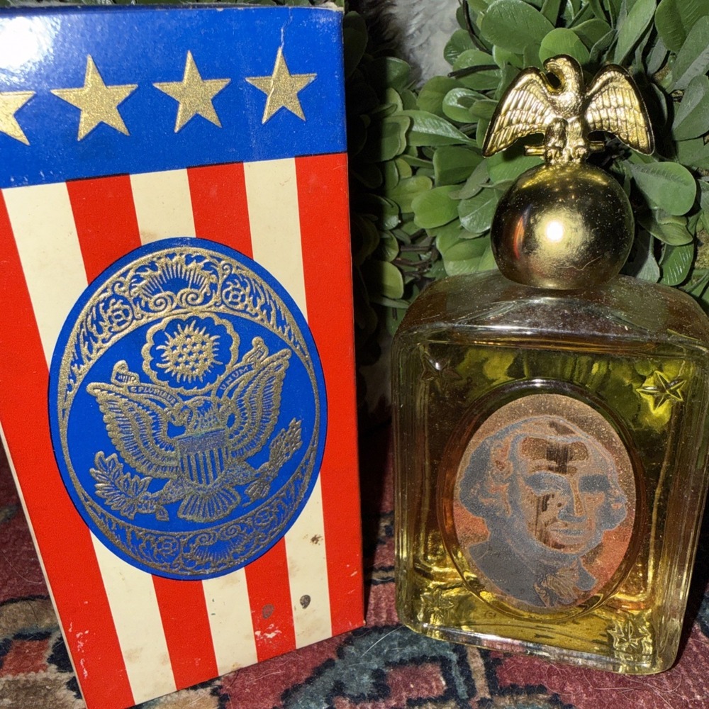 AVON 1970 GEORGE WASHINGTON  *FULL* 4 oz AFTER SHAVE In Original Box!!‎ Vintage